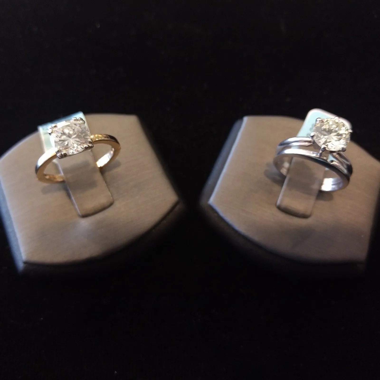 Diamond solitaire engagement rings at Triple Diamond